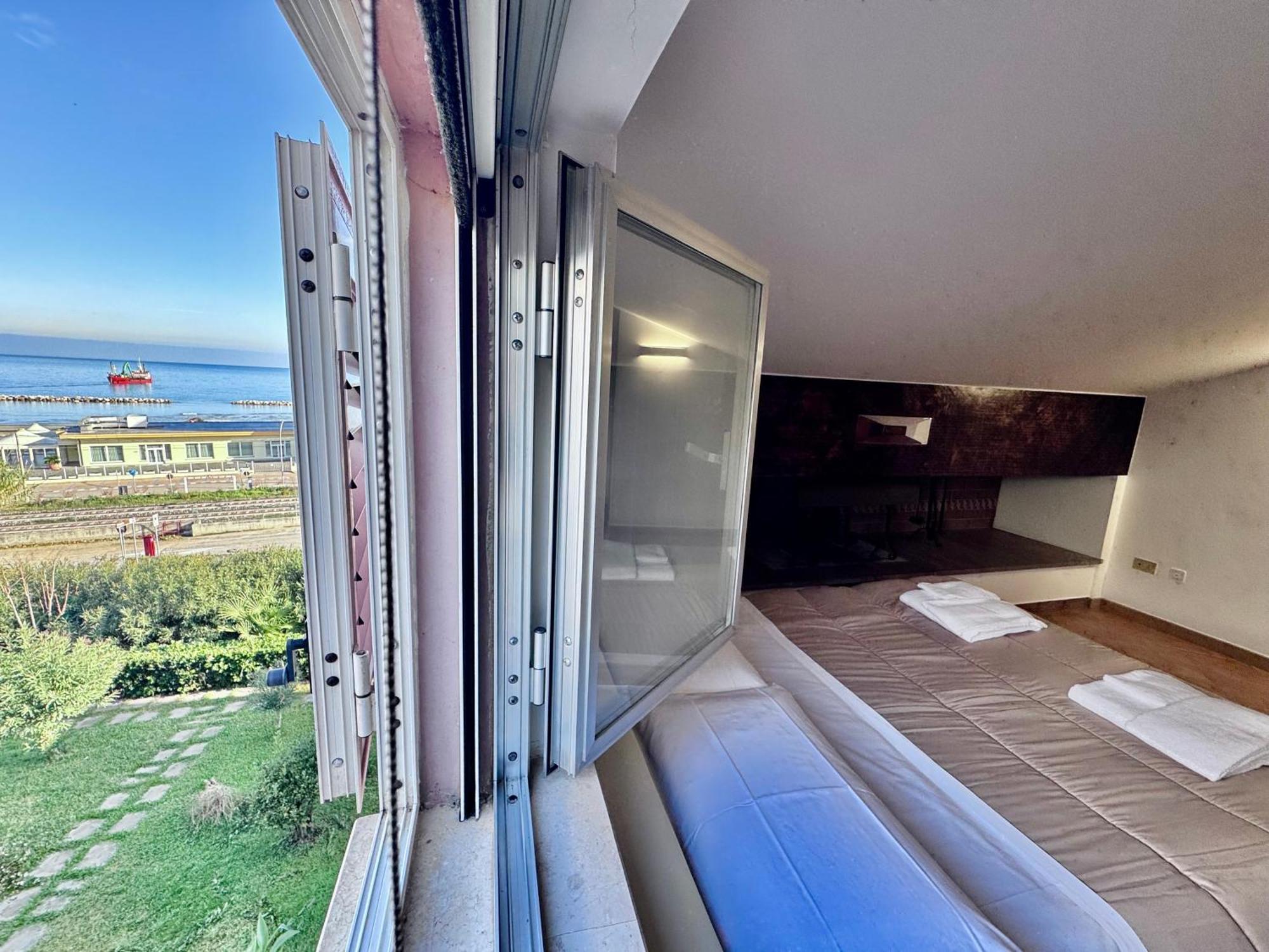 Le Paperelle Apartment ออร์โตนา ภายนอก รูปภาพ